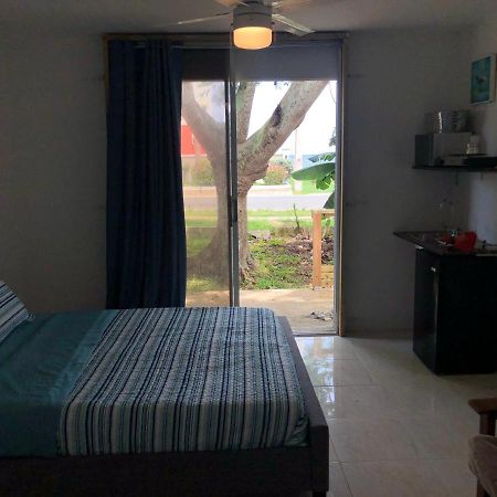 Las Olas Beach Apartments Αρεσίμπο Εξωτερικό φωτογραφία