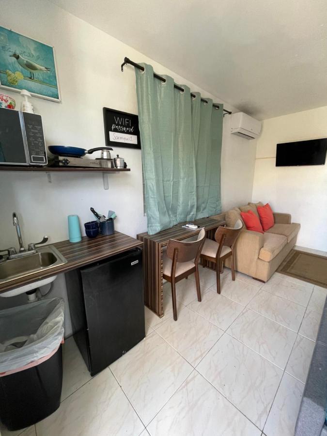 Las Olas Beach Apartments Αρεσίμπο Εξωτερικό φωτογραφία