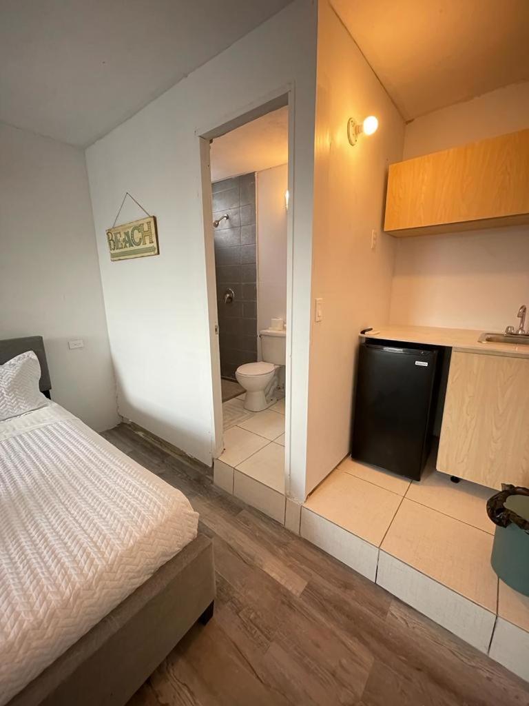 Las Olas Beach Apartments Αρεσίμπο Εξωτερικό φωτογραφία